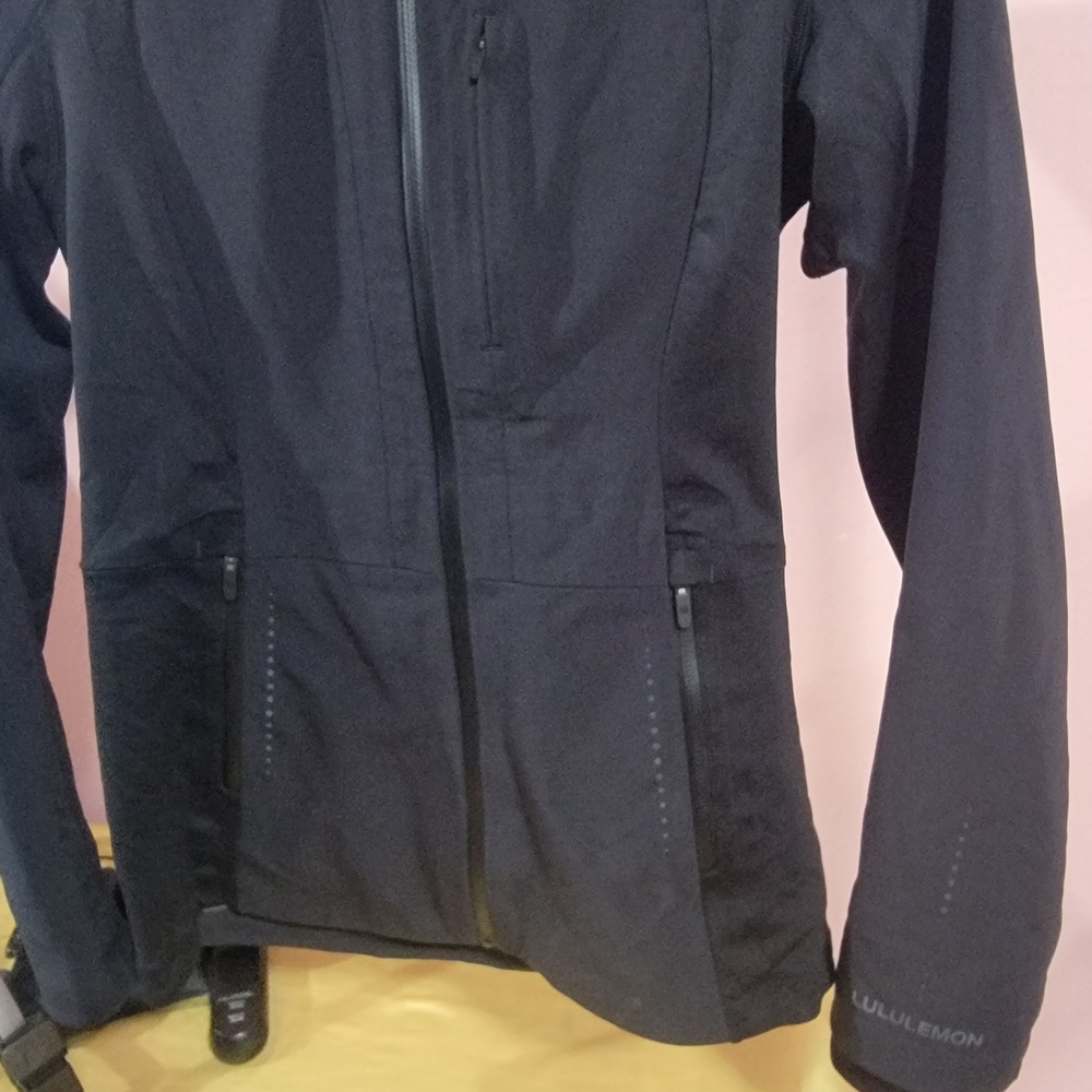 lululemon athletica Women's Utility Jacket in Black